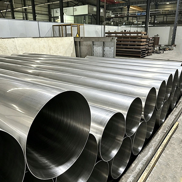 Stainless steel seamless hot-rolled steel pipe