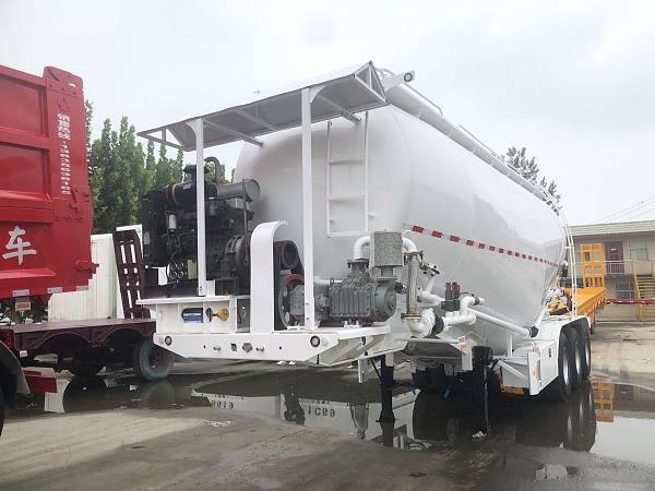 semirreboque tanque para pó de cimento de 3 eixos e 40 toneladas