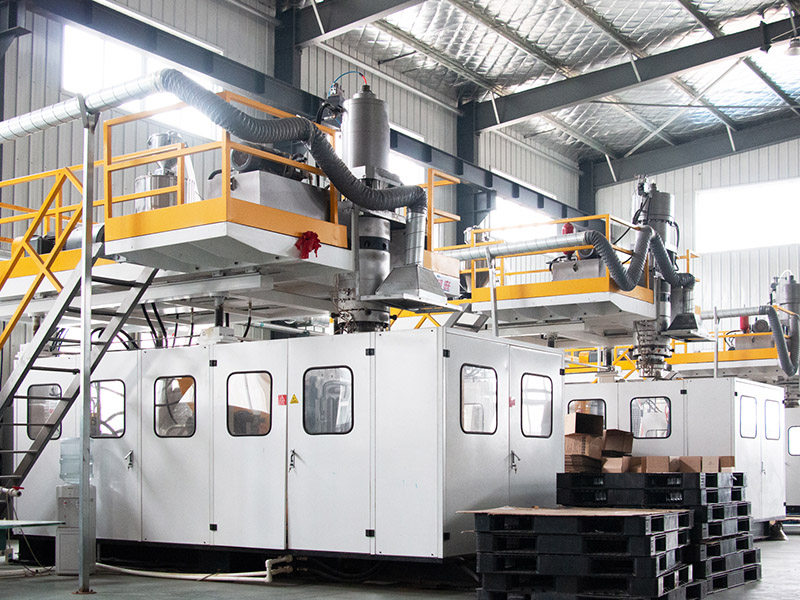Blow moulder-2