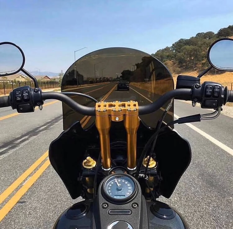 CNC Aluminum Motorcycle Handlebar Risers For Harley Davidson