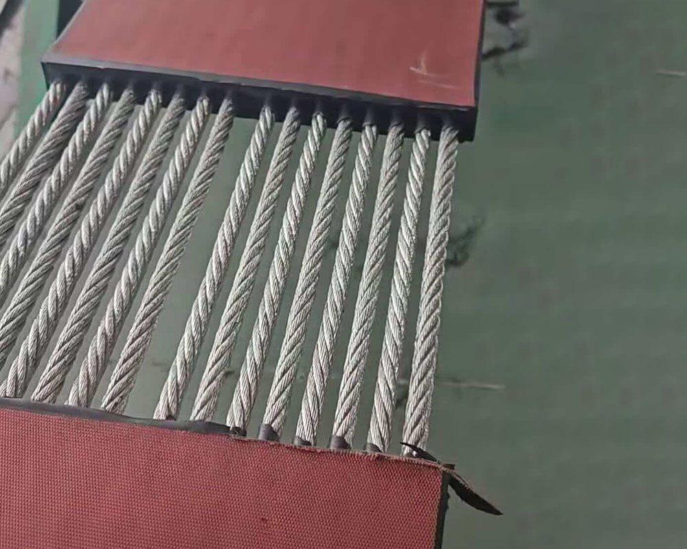 Conveyor Belts for Oilfield Pumping Units