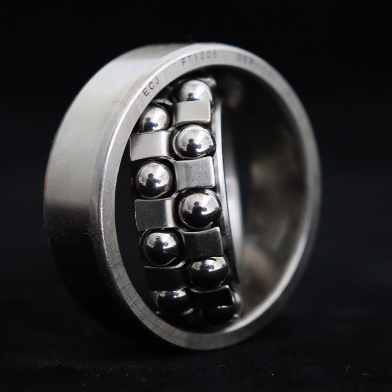 High temperature resistant self-aligning ball bearings