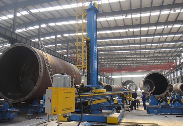 Welding manipulator