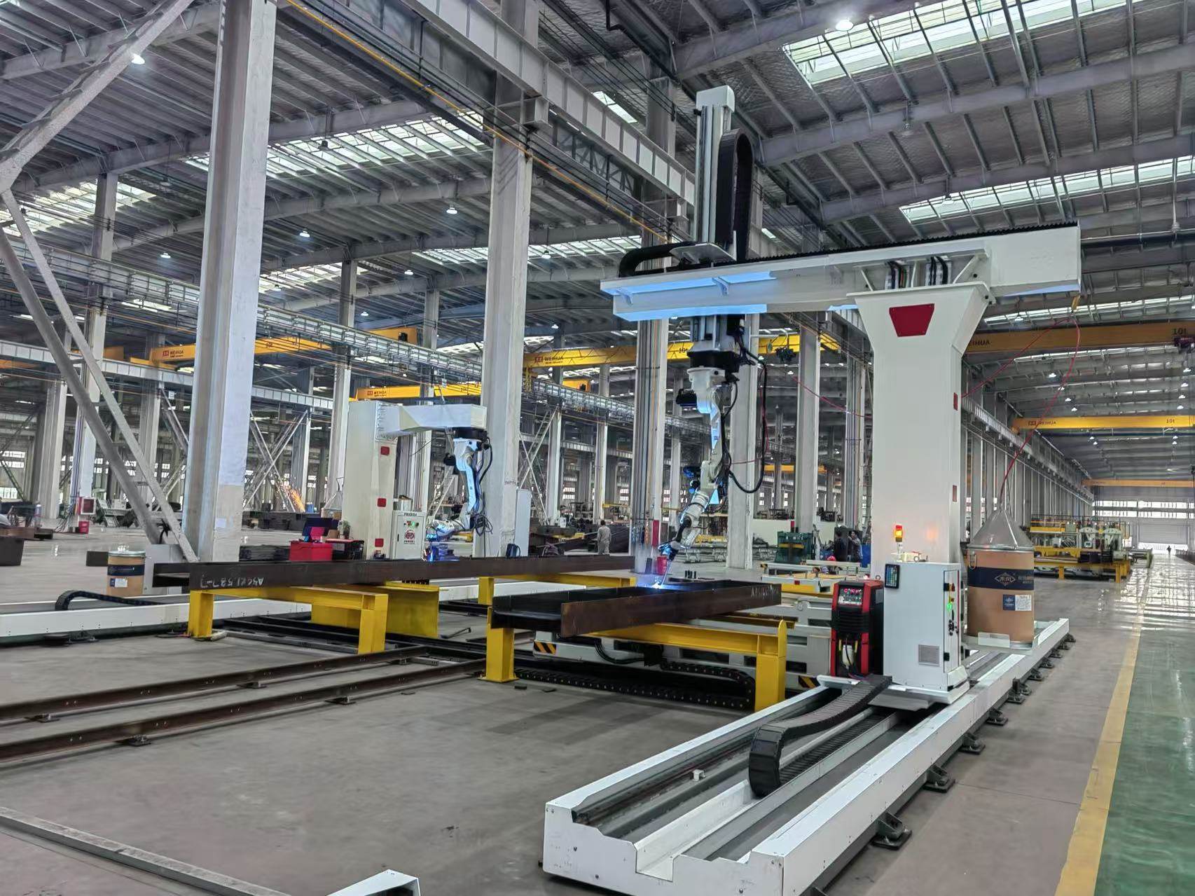 9 axis cantilever type welding robot