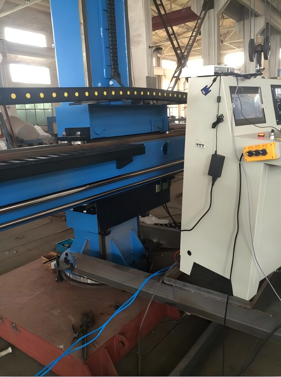 Welding manipulator