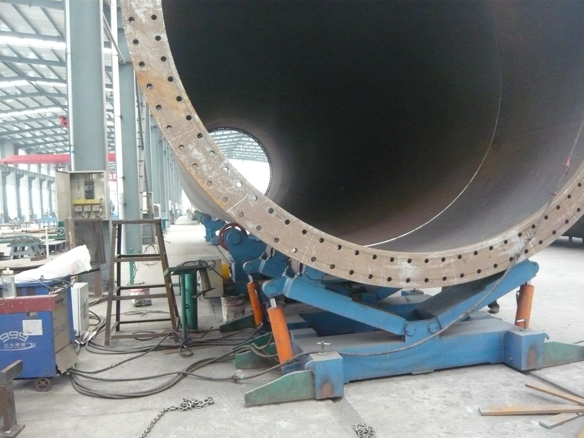 Why automatic vessel welding rotator cuts welding errors