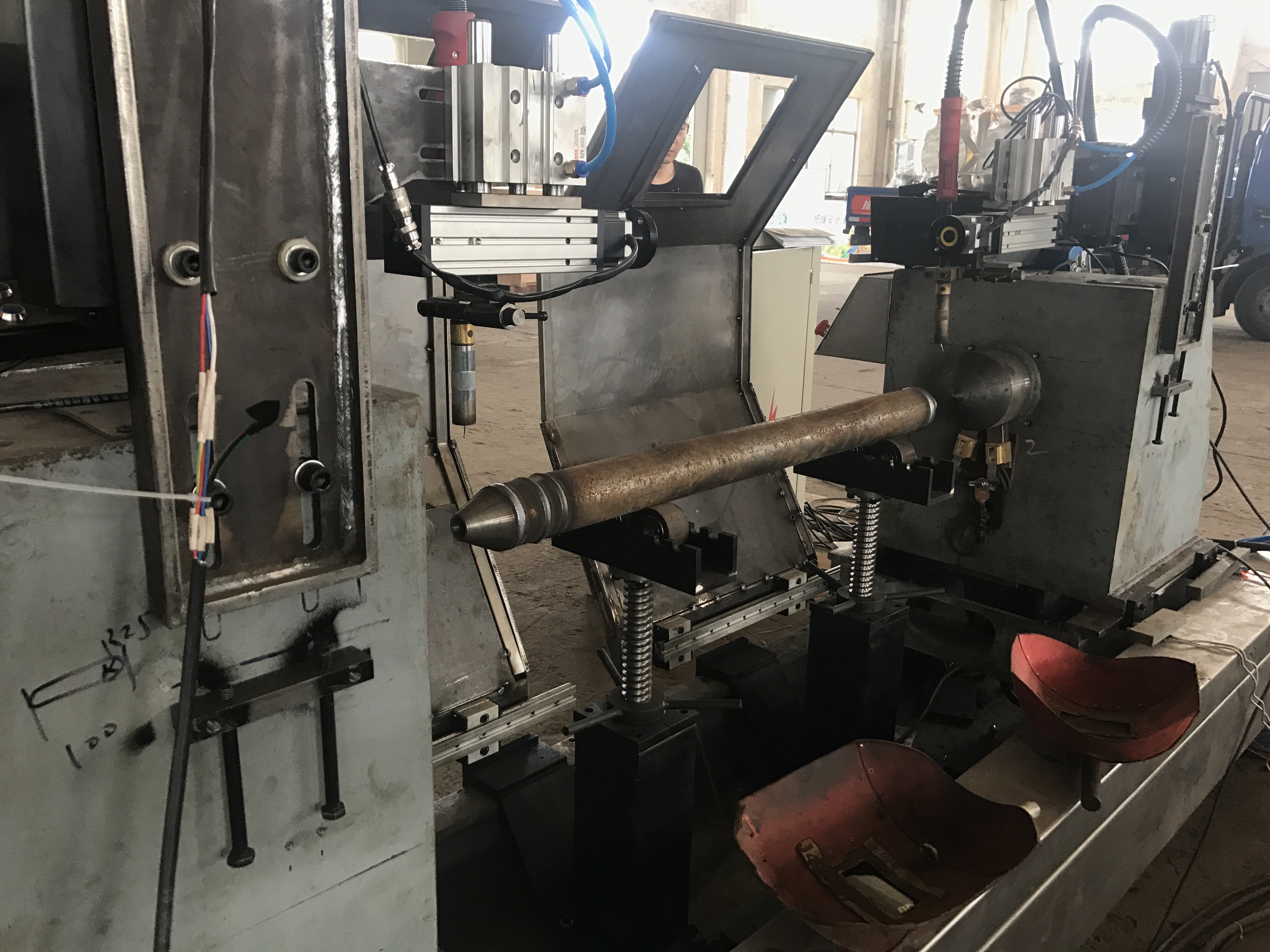 Space frame welding machine