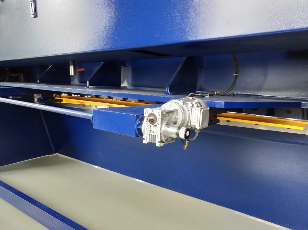 局部图07 How Much Can CNC Shearing Improve Sheet Metal Yield in 2026?