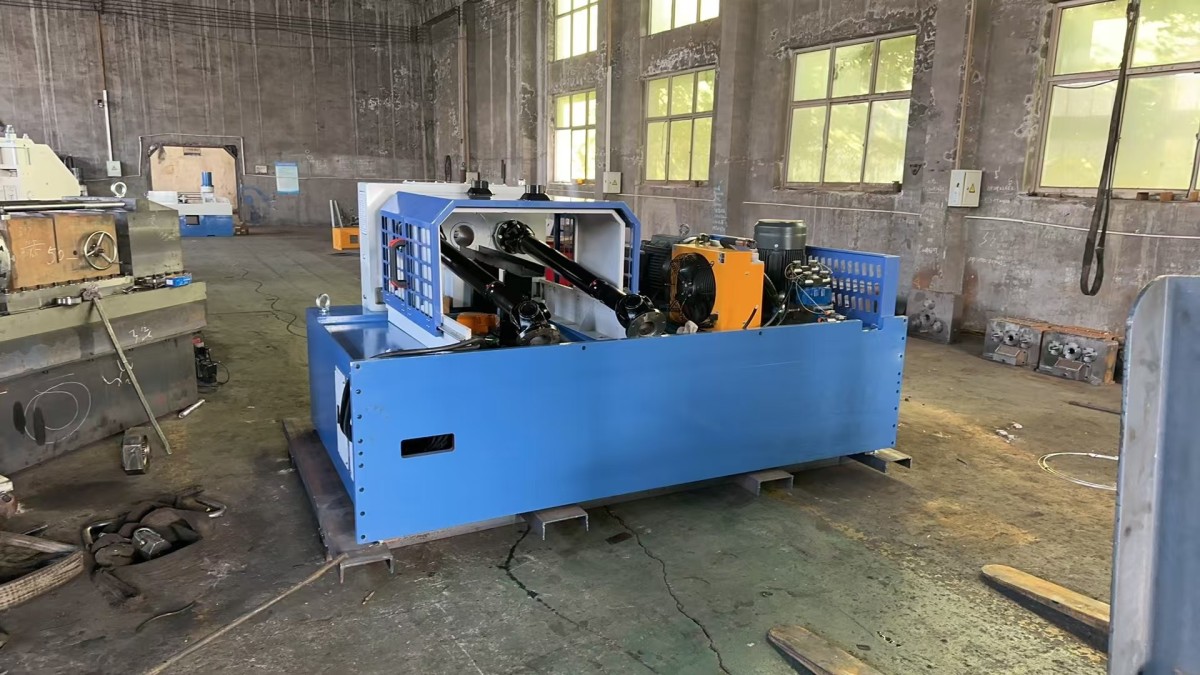 When Is a Mini Thread Rolling Machine a Better Choice Than a Standard Model?