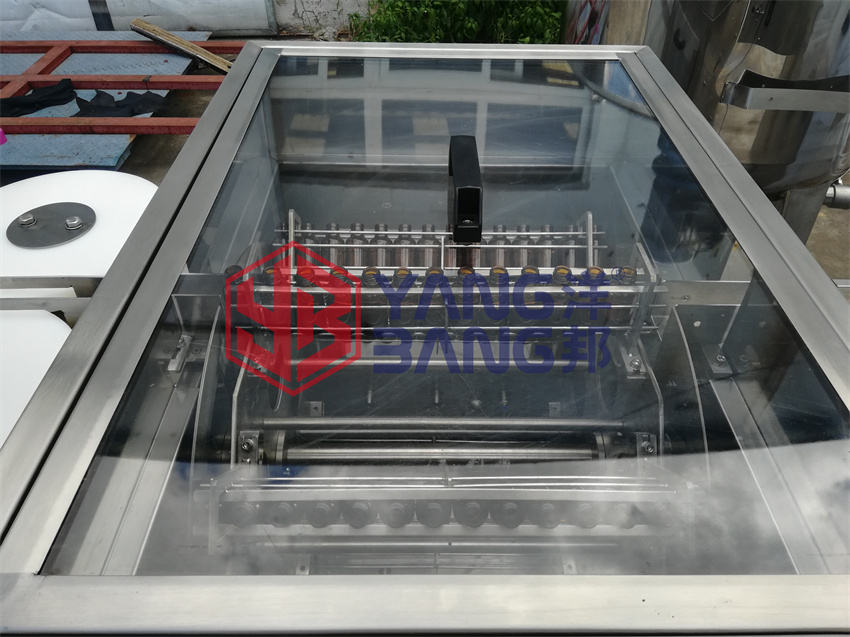 YB-ZX100 غسالة زجاجات أسطوانية للزجاجات الدائرية والمربعة، لغسل زجاجات المشروبات الغازية والعصائر الزجاجية والبلاستيكية