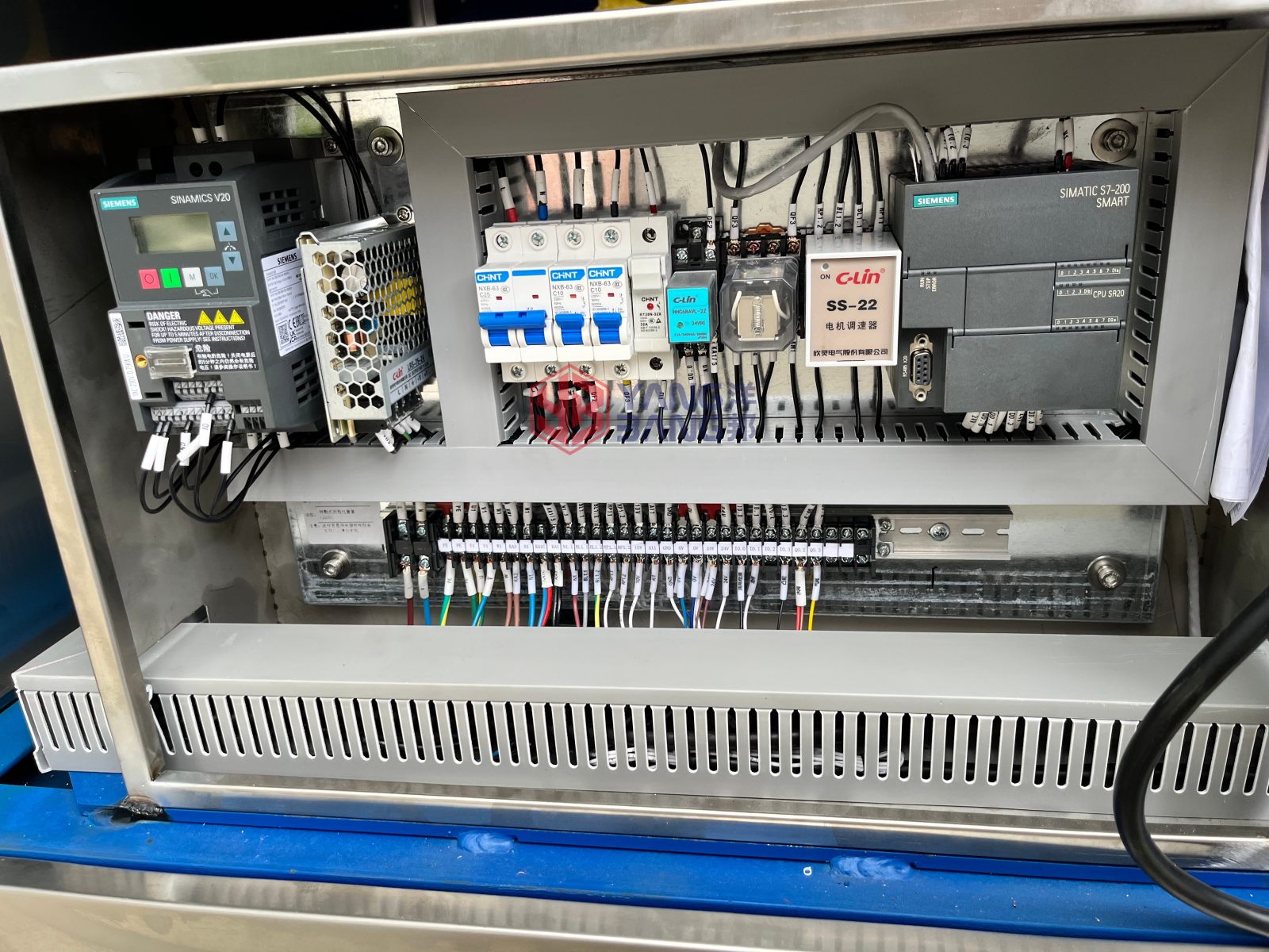Machine de lavage de bouteilles en verre entièrement automatique YB-ZX100, utilisée pour la production, tailles de bouteilles réglables, haut degré de nettoyage