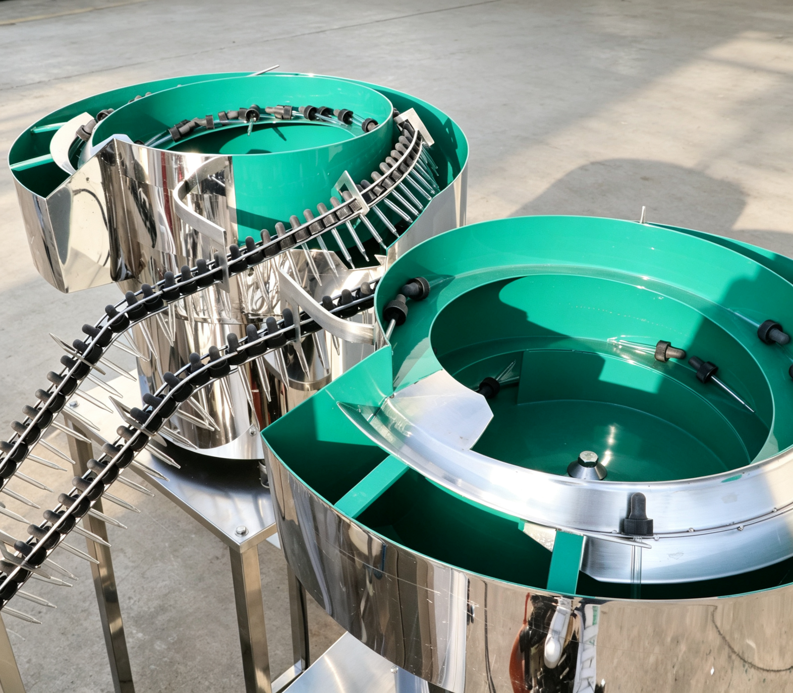 Máquina llenadora lineal de aceites esenciales de 4 cabezales YB-Y4 para botellas de vidrio cosméticas, línea profesional de belleza