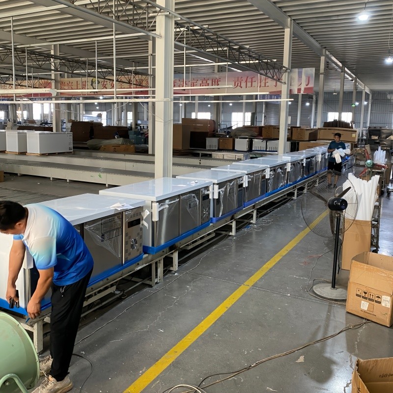 Commercial Stainless Steel No Frost Air Cooling Prep Table | Full Chiller, Full Freezer & Dual Temp Worktop Chiller