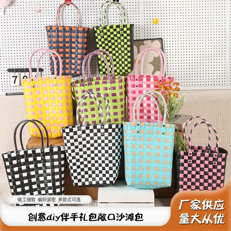新作ハンドメイド編みバッグ、クリエイティブDIY記念品バッグ、オープントップビーチバッグ、レディースハンドバッグ、プラスチック製編みバッグ、ハンドバッグ