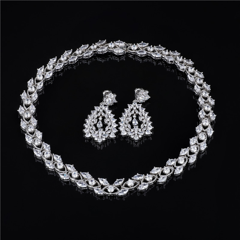 Classic Clear Crystal Collar Necklace and Teardrop Earrings Set - Rhinestone Bridal Jewelry Classic Clear Crystal Collar Necklace and Teardrop Earrings Set - Rhinestone Bridal Jewelry
