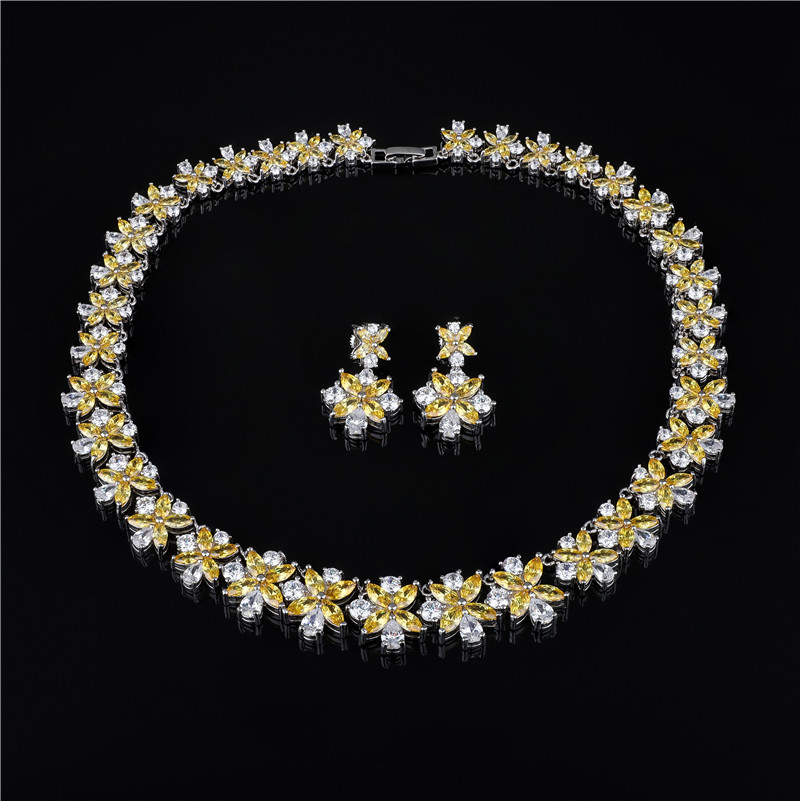 Sunshine Yellow Crystal Flower Necklace and Earrings Set - Cheerful Gold Tone Jewelry Sunshine Yellow Crystal Flower Necklace and Earrings Set - Cheerful Gold Tone Jewelry