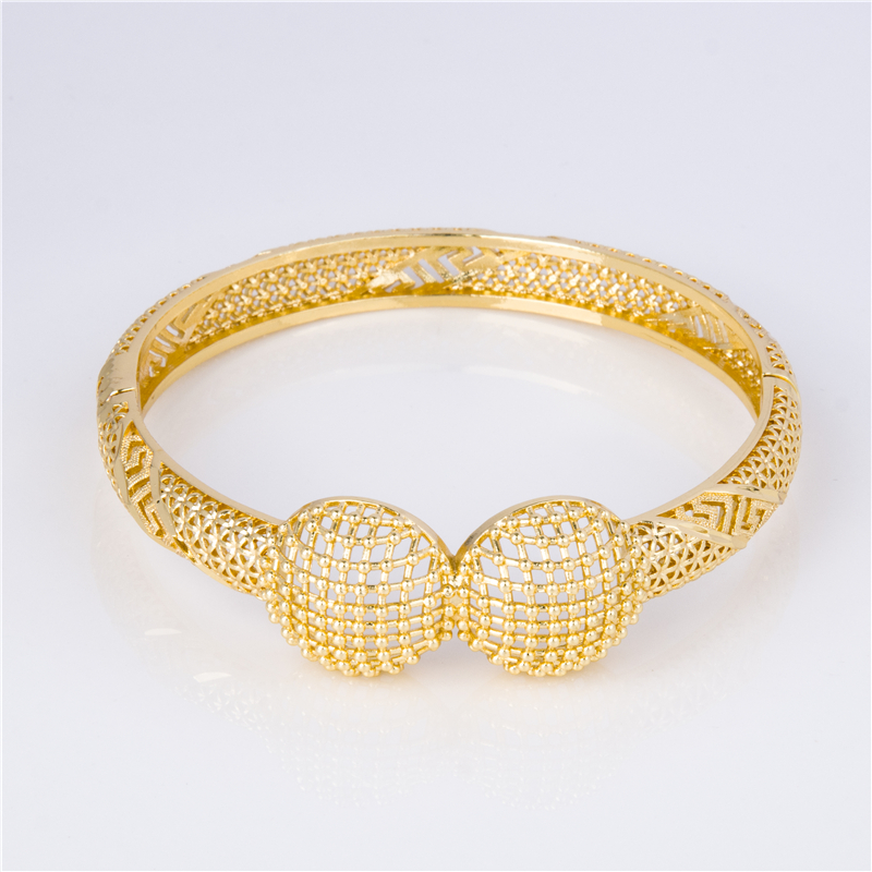 Stacking Bracelets for Bold Stacks