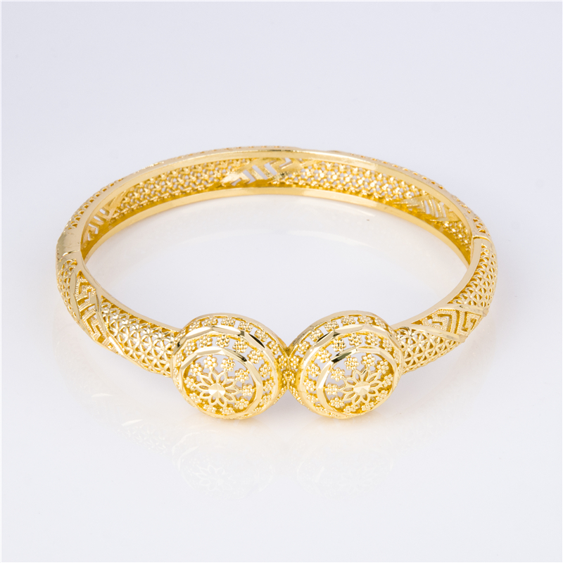 Stacking Bracelets for Bold Stacks
