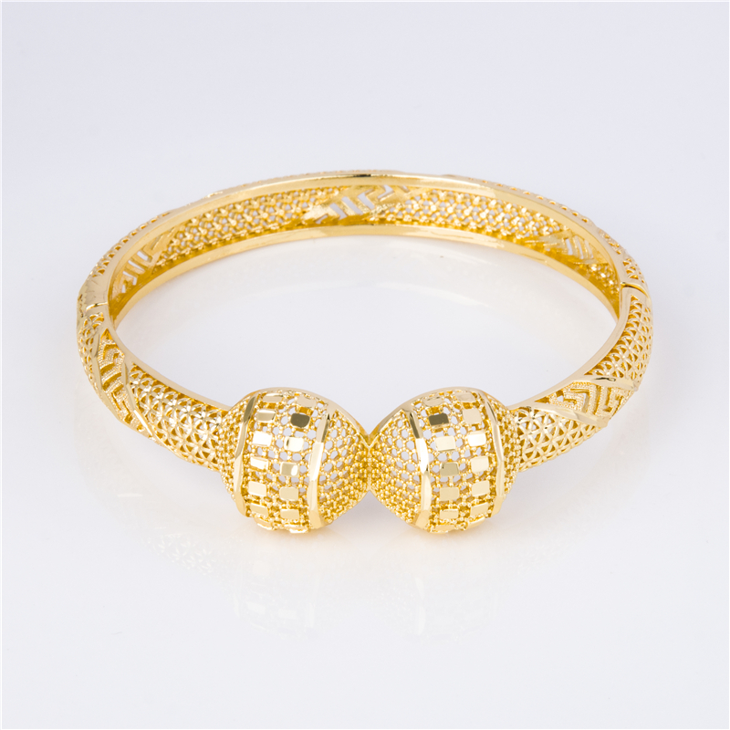 Stacking Bracelets for Bold Stacks