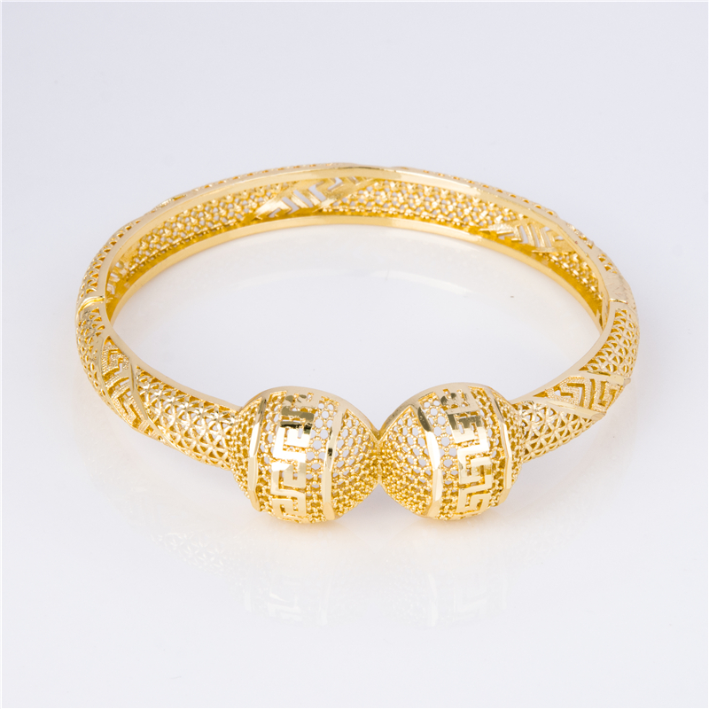 Stacking Bracelets for Bold Stacks