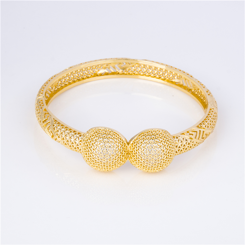 Stacking Bracelets for Bold Stacks