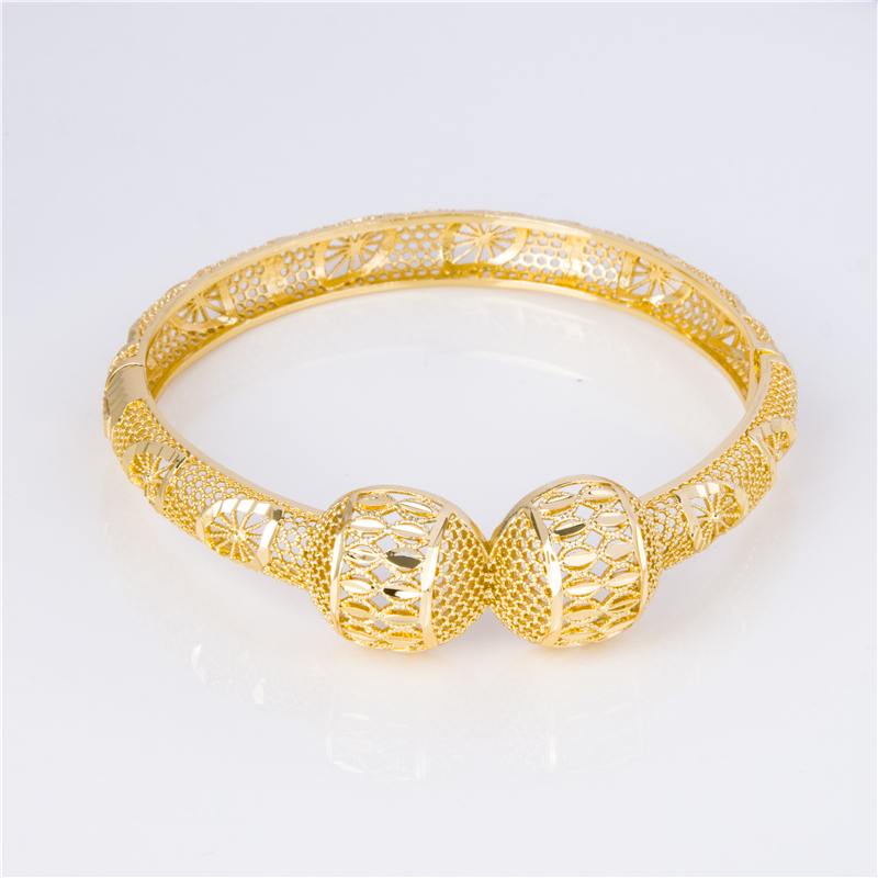 Stacking Bracelets for Bold Stacks