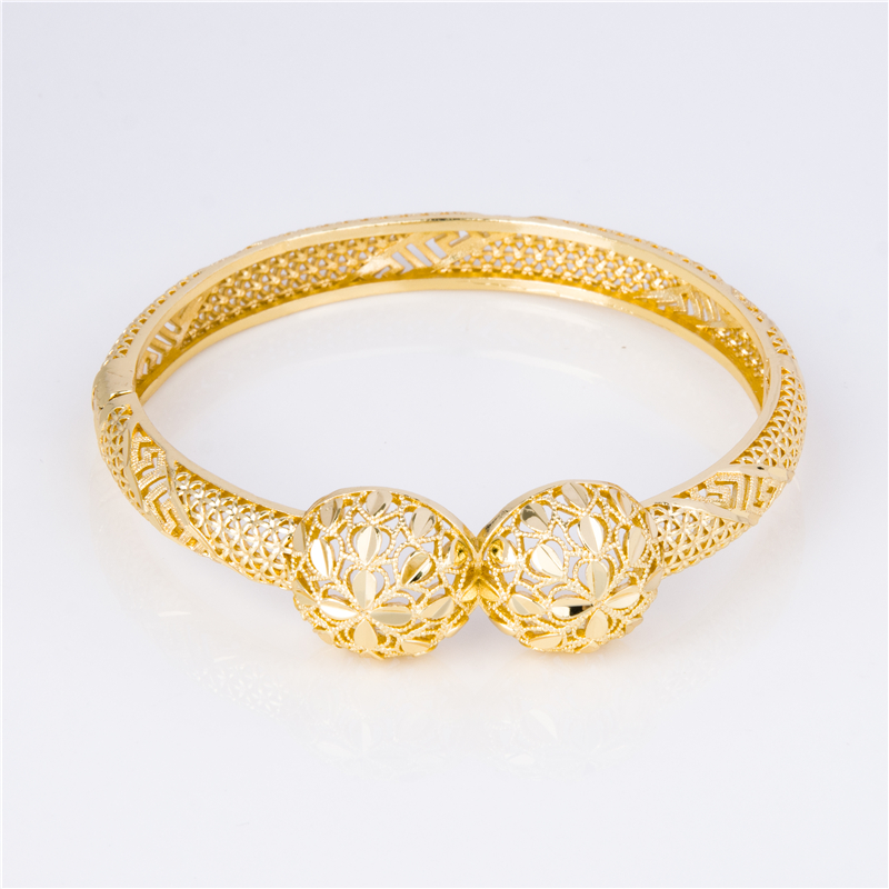 Stacking Bracelets for Bold Stacks