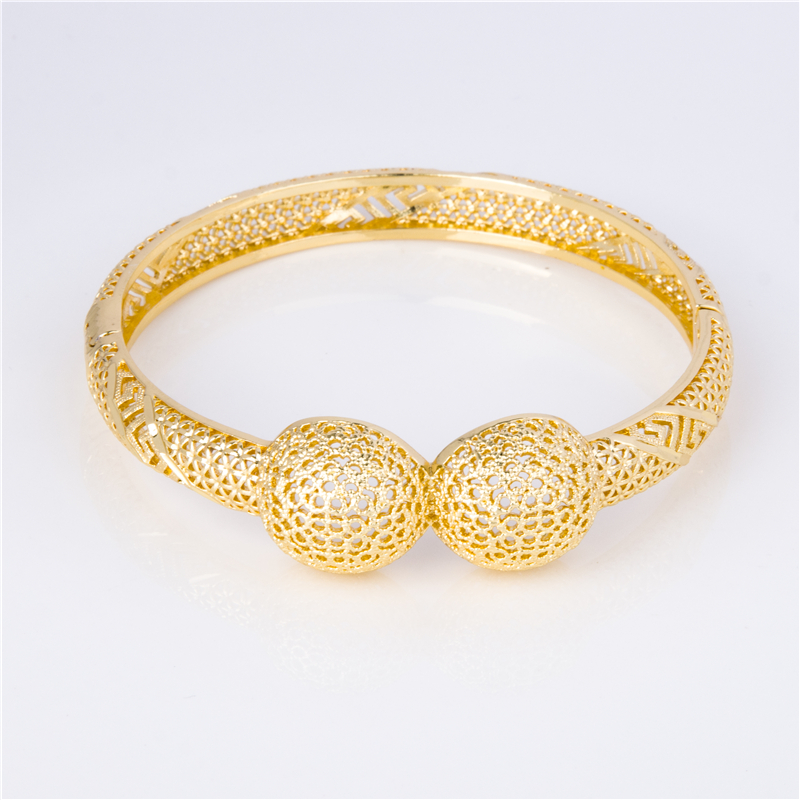 Stacking Bracelets for Bold Stacks