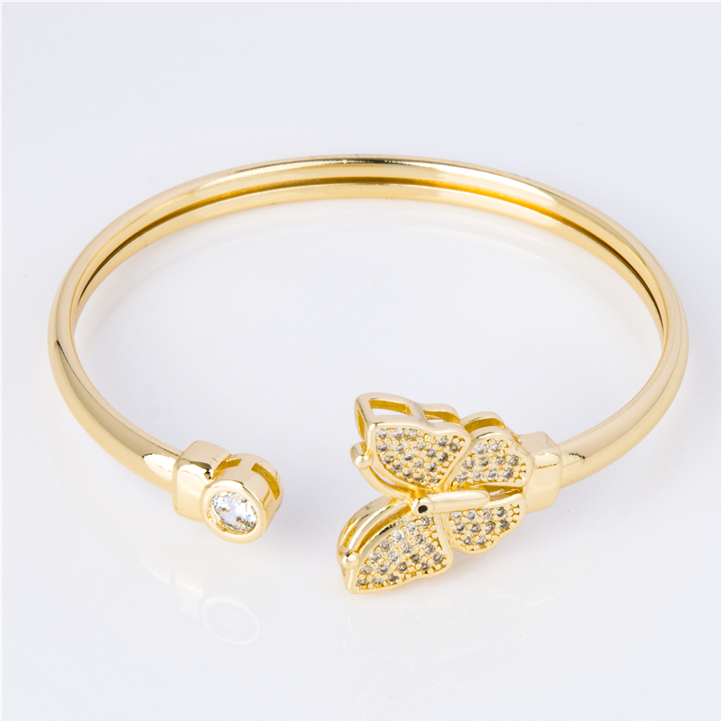 Minimalist Cuff Layered Looks