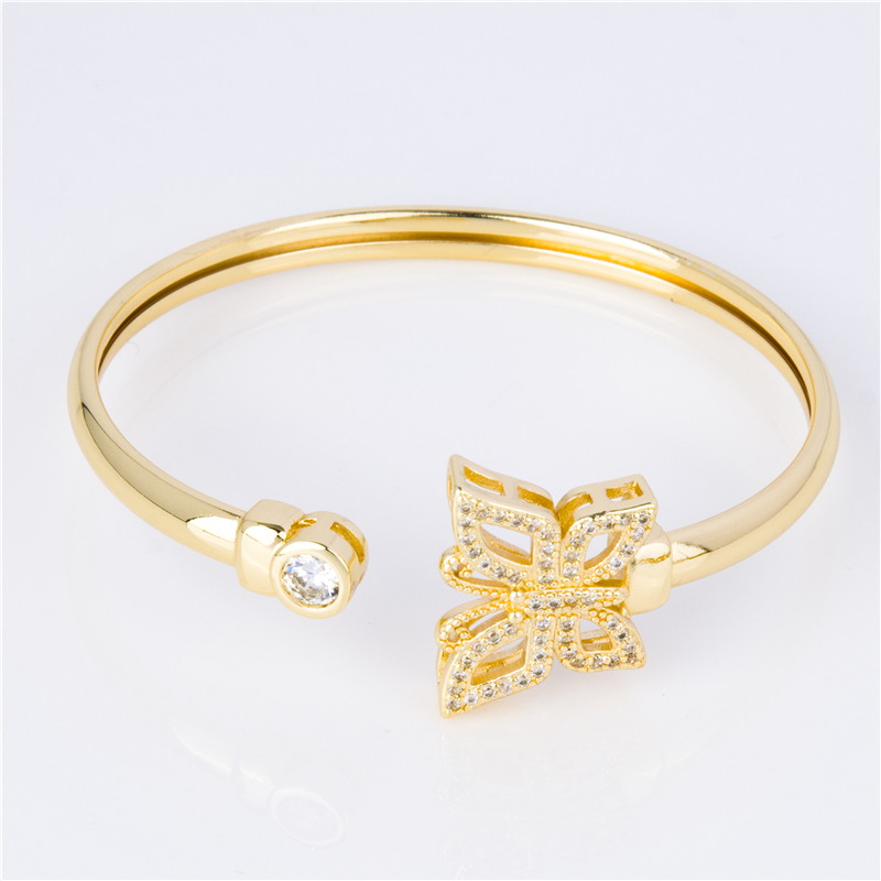 Minimalist Cuff Layered Looks