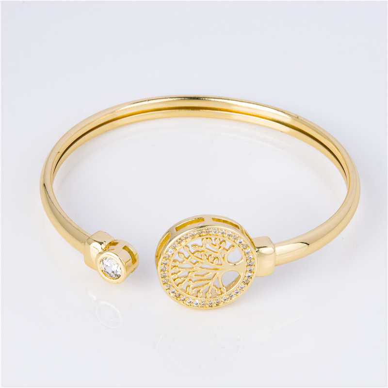 Minimalist Cuff Layered Looks