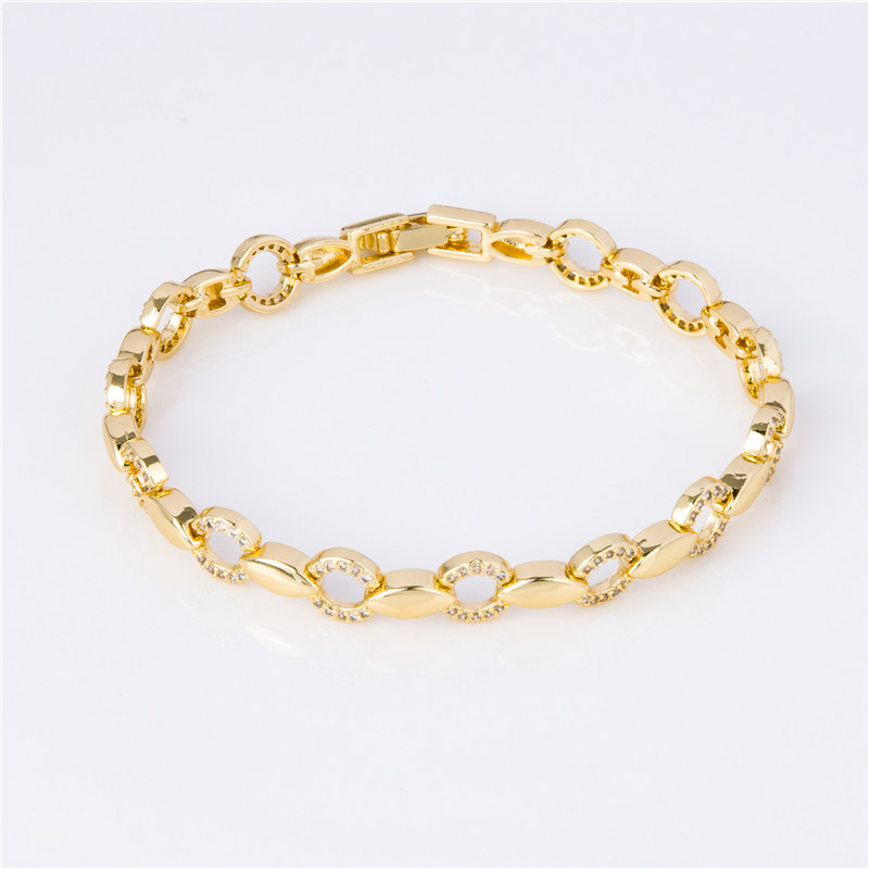 Gold-Plated Link Chain Bracelet - Polished Classic Chain, Minimalist Everyday Jewelry for Women