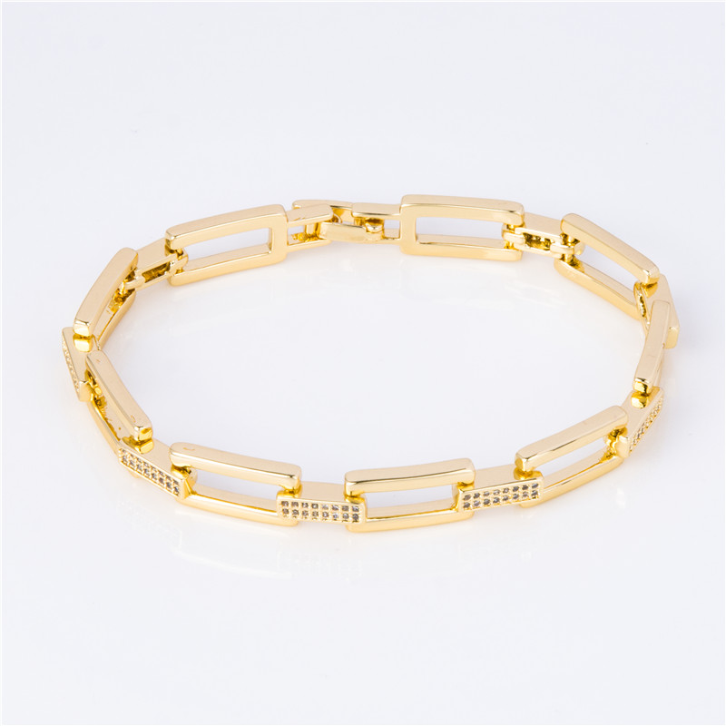 Gold-Plated Link Chain Bracelet - Polished Classic Chain, Minimalist Everyday Jewelry for Women