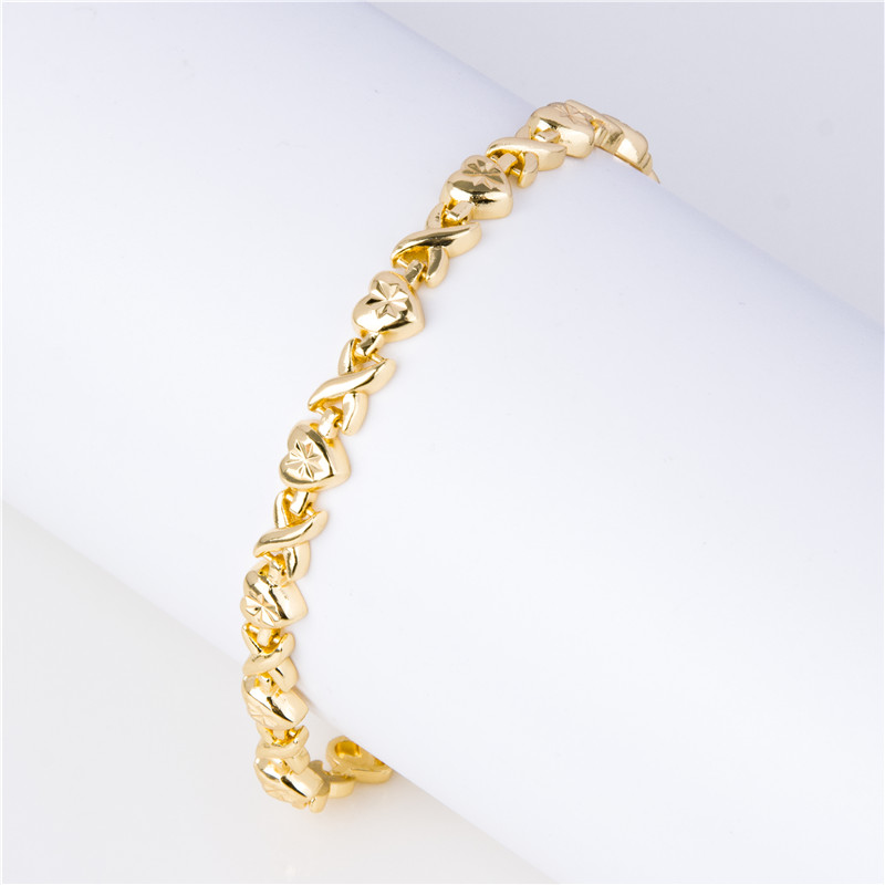 Gold-Plated XOXO Chain Bracelet - Textured Hugs & Kisses Links, Chic Everyday Jewelry for Women