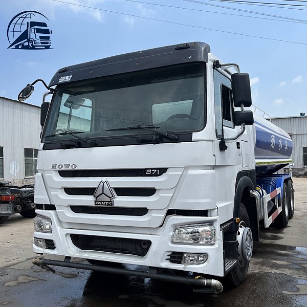 Sinotruk Water Tanker