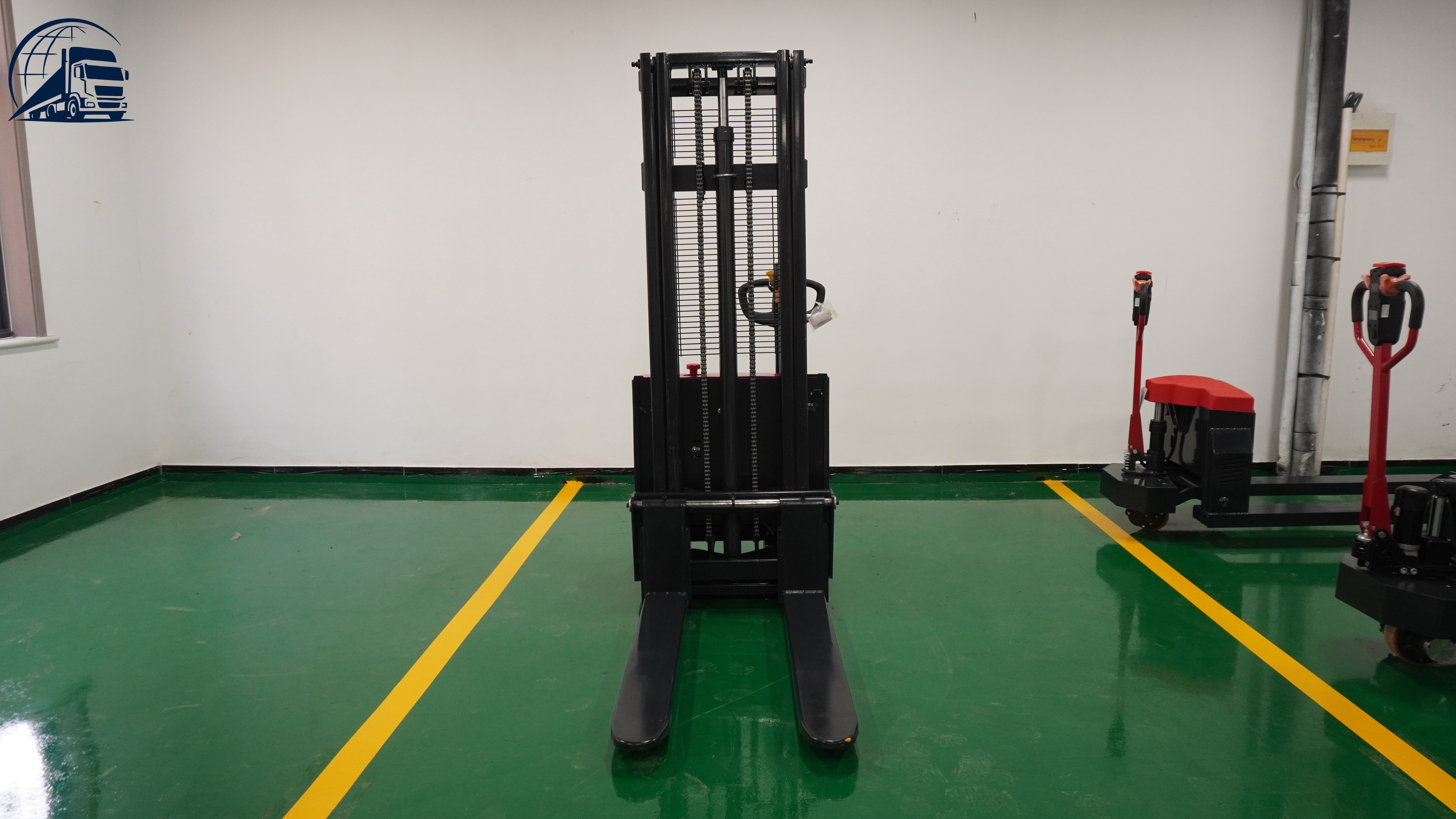 Gerbeur électrique accompagnant de 2 tonnes – Hauteur de levage de 3,5 m | CDD0235