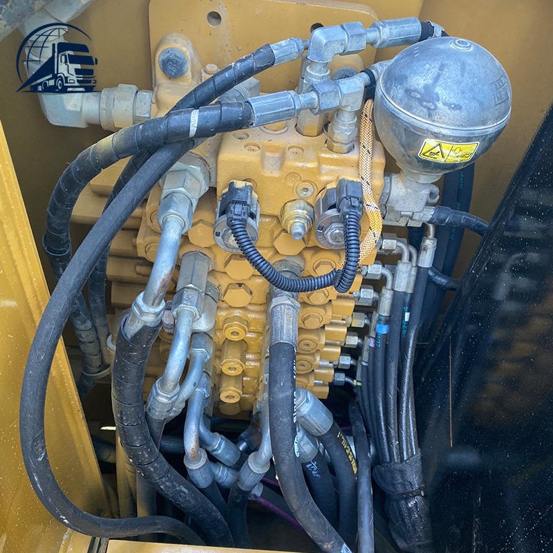 Подержанный 5.5-тонный экскаватор Cat 305.5E
