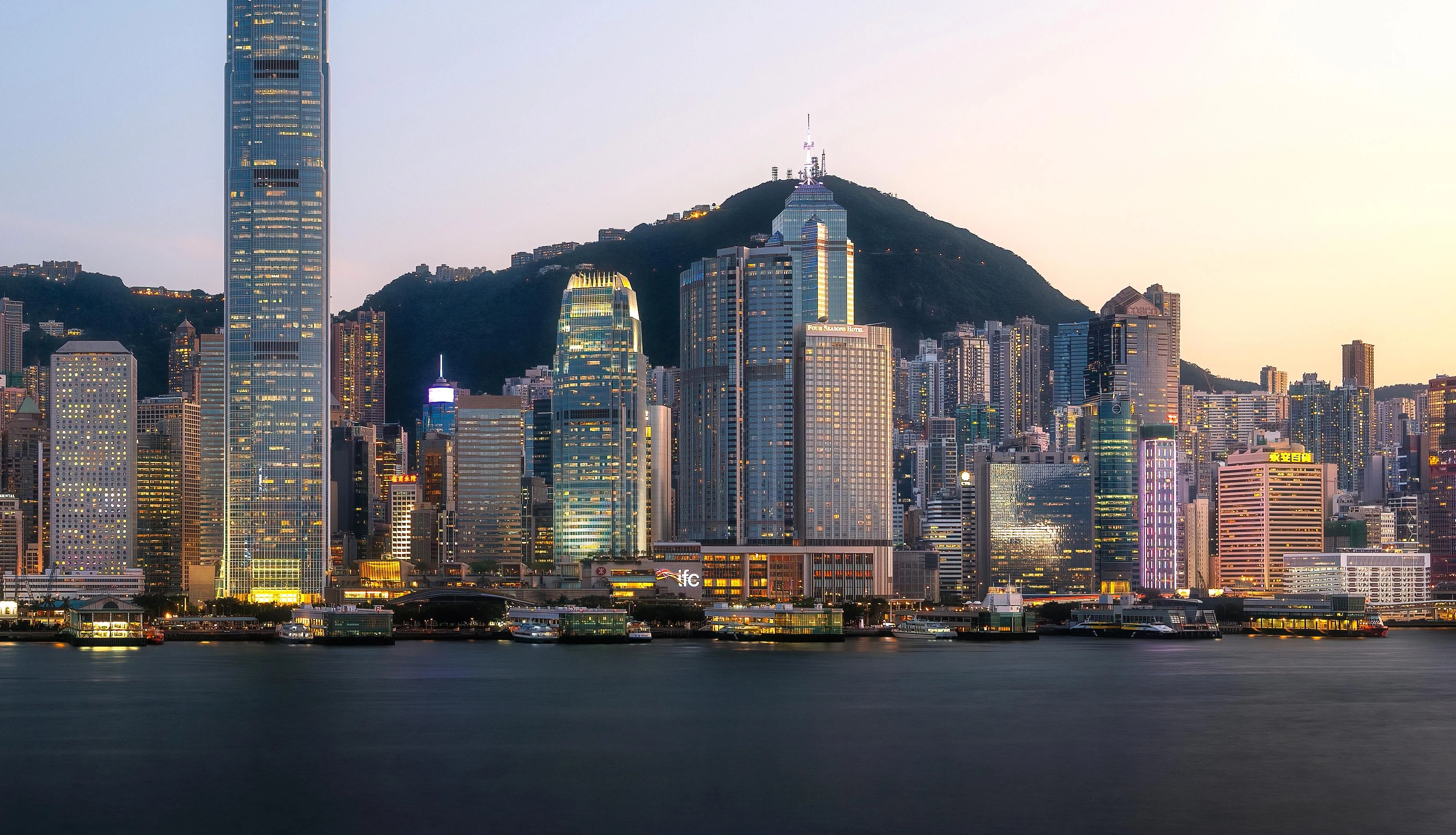 La politique chinoise d’exportation des poids lourds comprend principalement les aspects suivants La politique chinoise d’exportation des poids lourds comprend principalement les aspects suivants