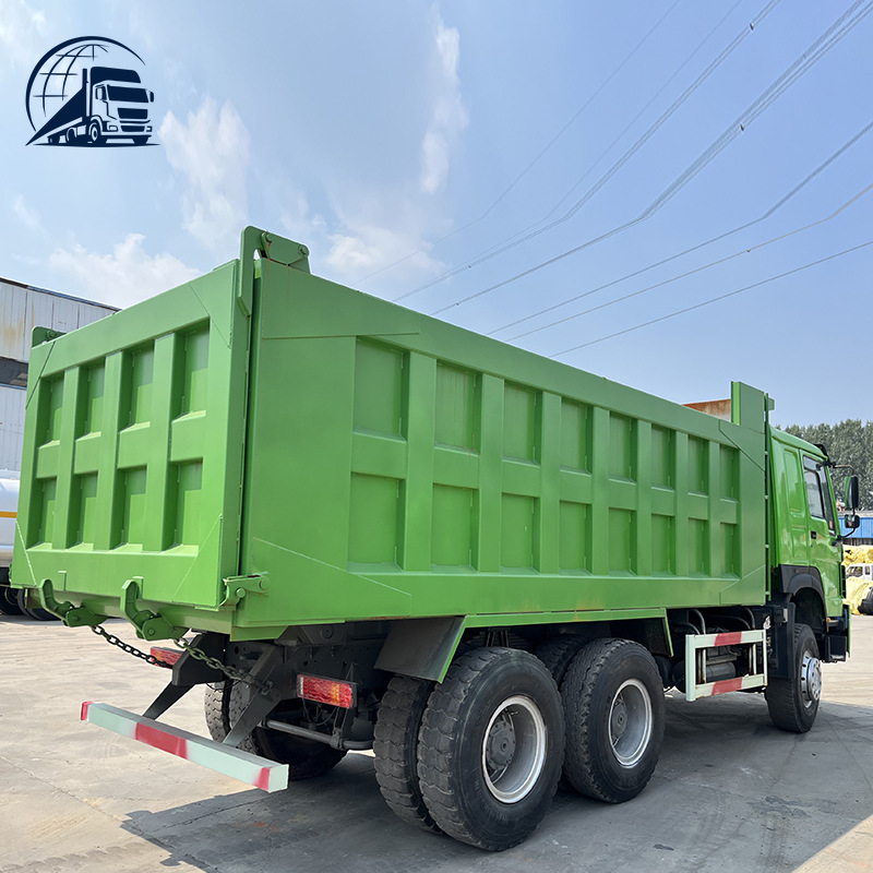 Camion-benne Sinotruk Howo 6x4 de 371 HP