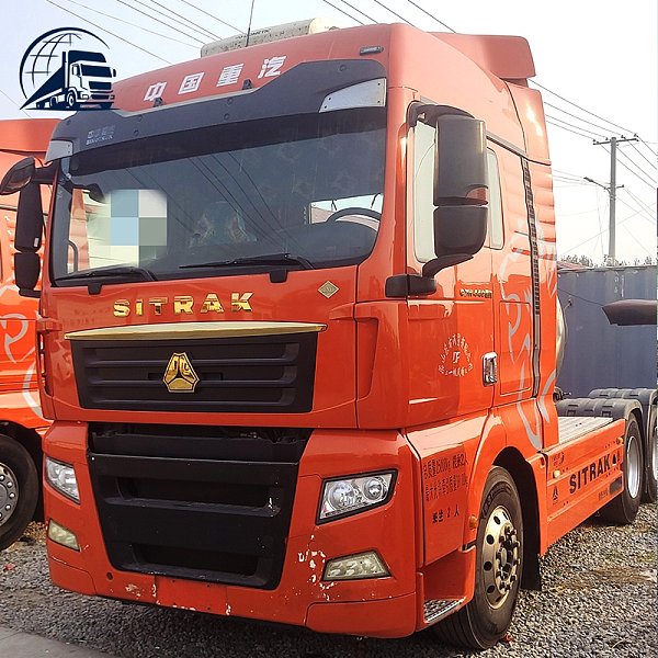 Camion lourd Sinotruk C7H 440 HP 6x4 au GNC Camion lourd Sinotruk C7H 440 HP 6x4 au GNC