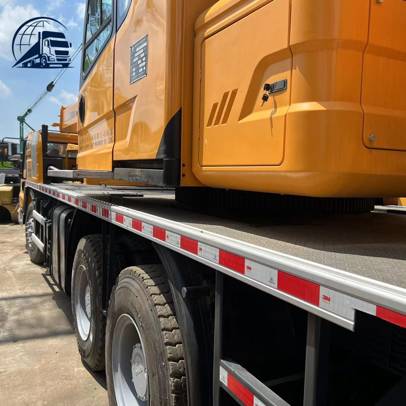 Grue sur camion XCMG QY25K5 de 25 tonnes