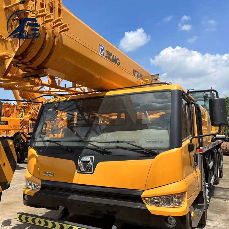 Grue sur camion XCMG QY25K5 de 25 tonnes