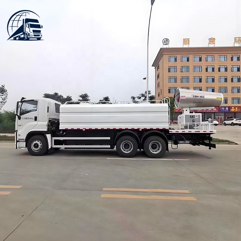 Camion-citerne de transport d'eau