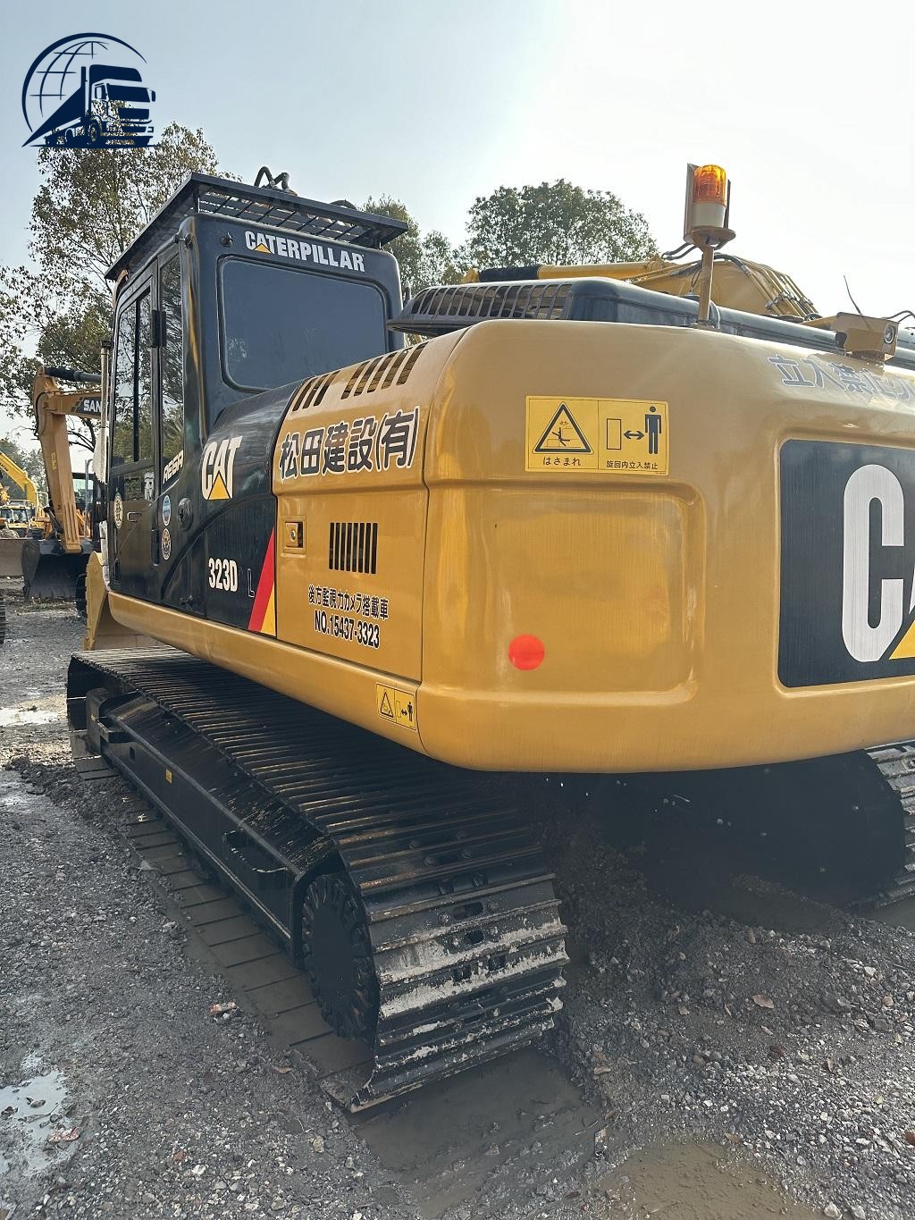 Excavadora Cat 323