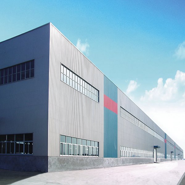 Crane-Integrated Steel Workshop