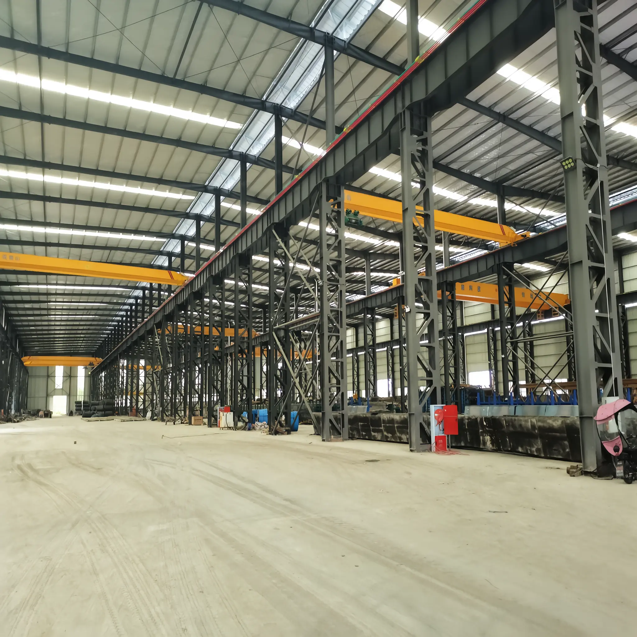 Crane-Integrated Steel Workshop