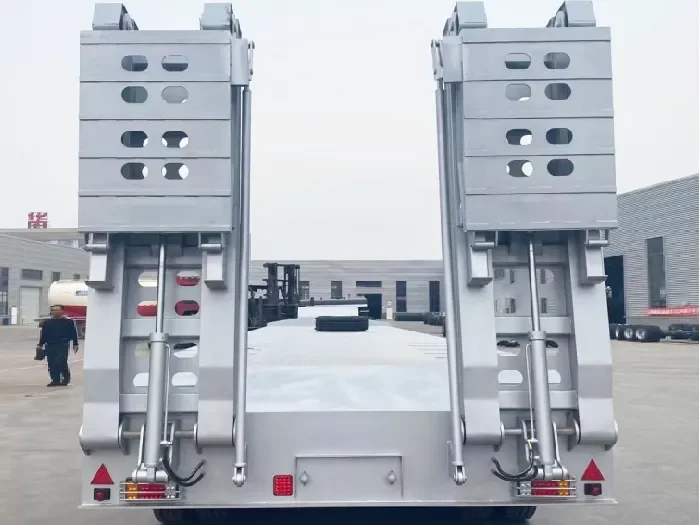 4 Axles Hydraulic Ramp Lowbed Semi Trailer