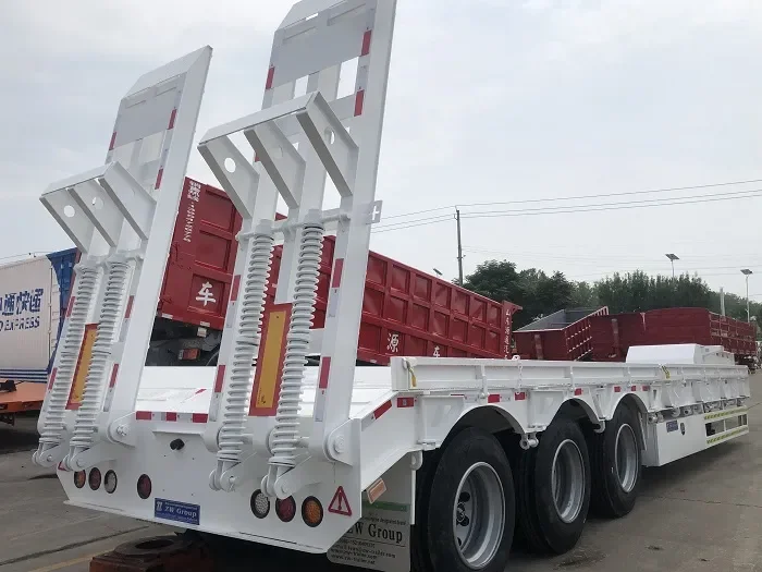 Low Bed Lowboy Equipment Truck Trailer