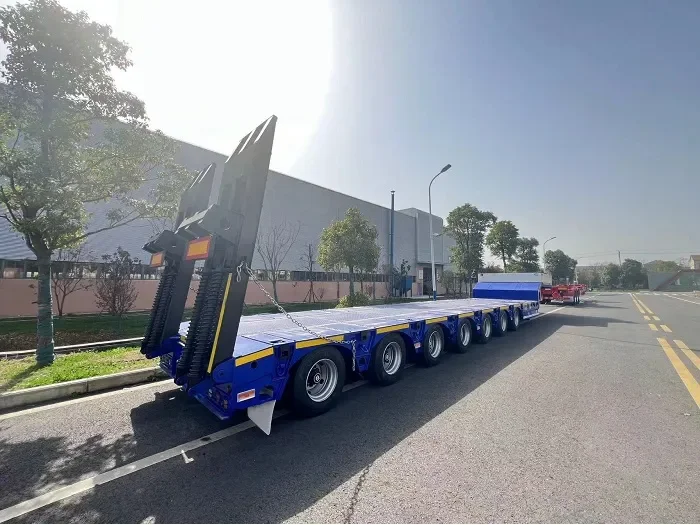 Multi-axis extendable low loader trailer