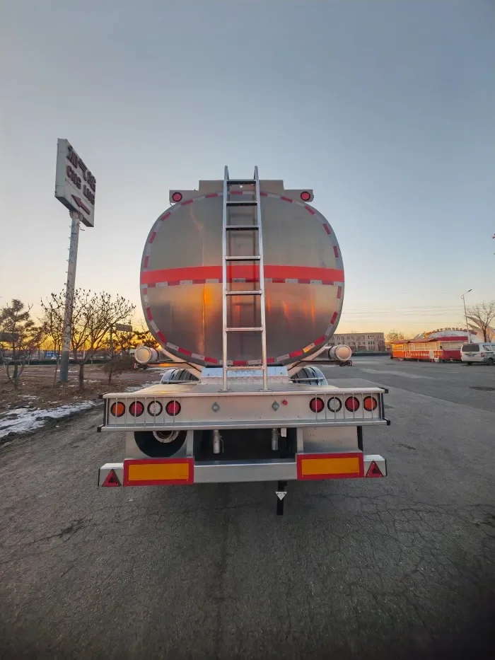 3 Axle Crude Oil Tanker Semi Trailer